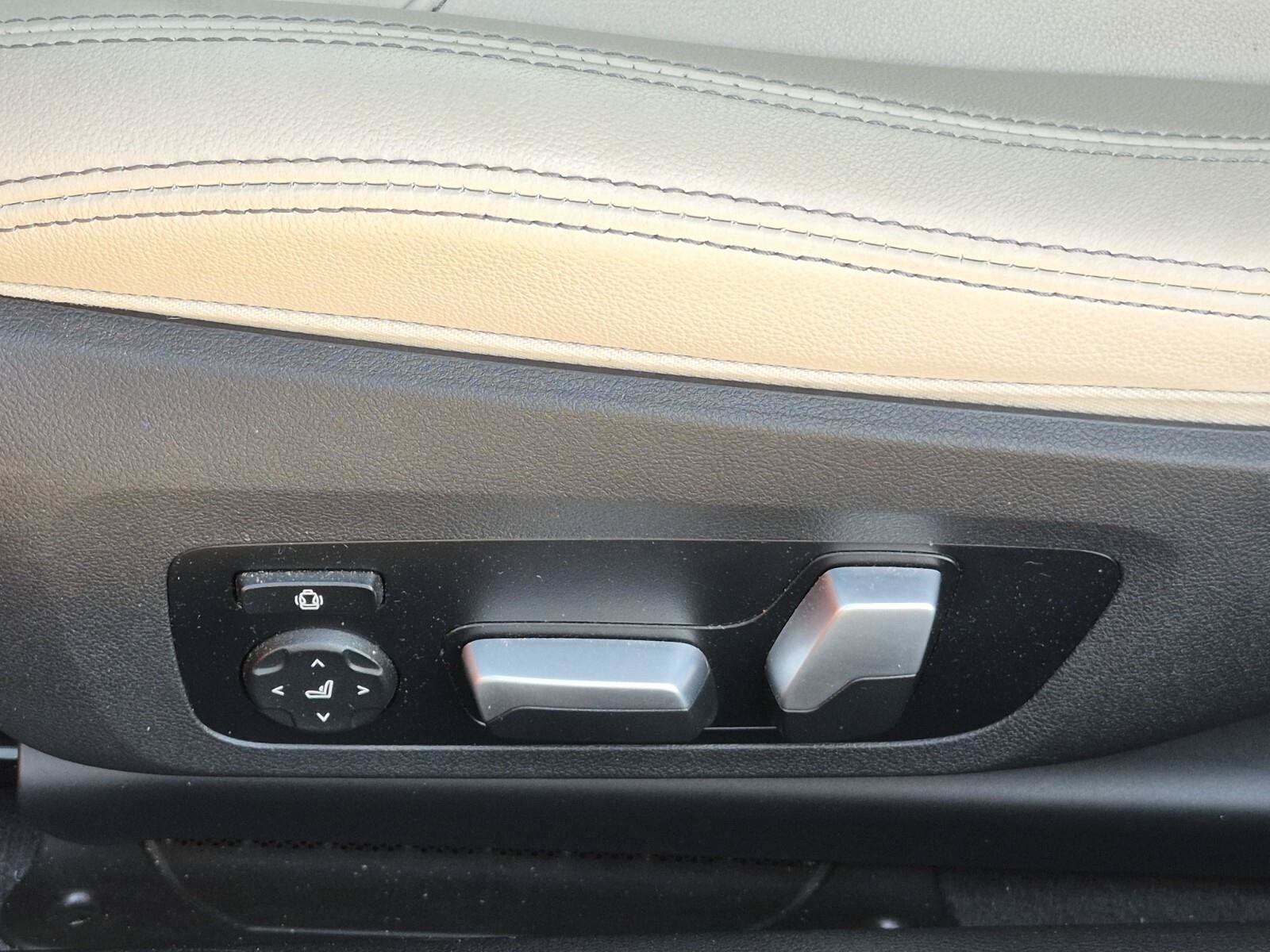 Used 2023 BMW 430i Convertible w/ Premium Package RWD image 14