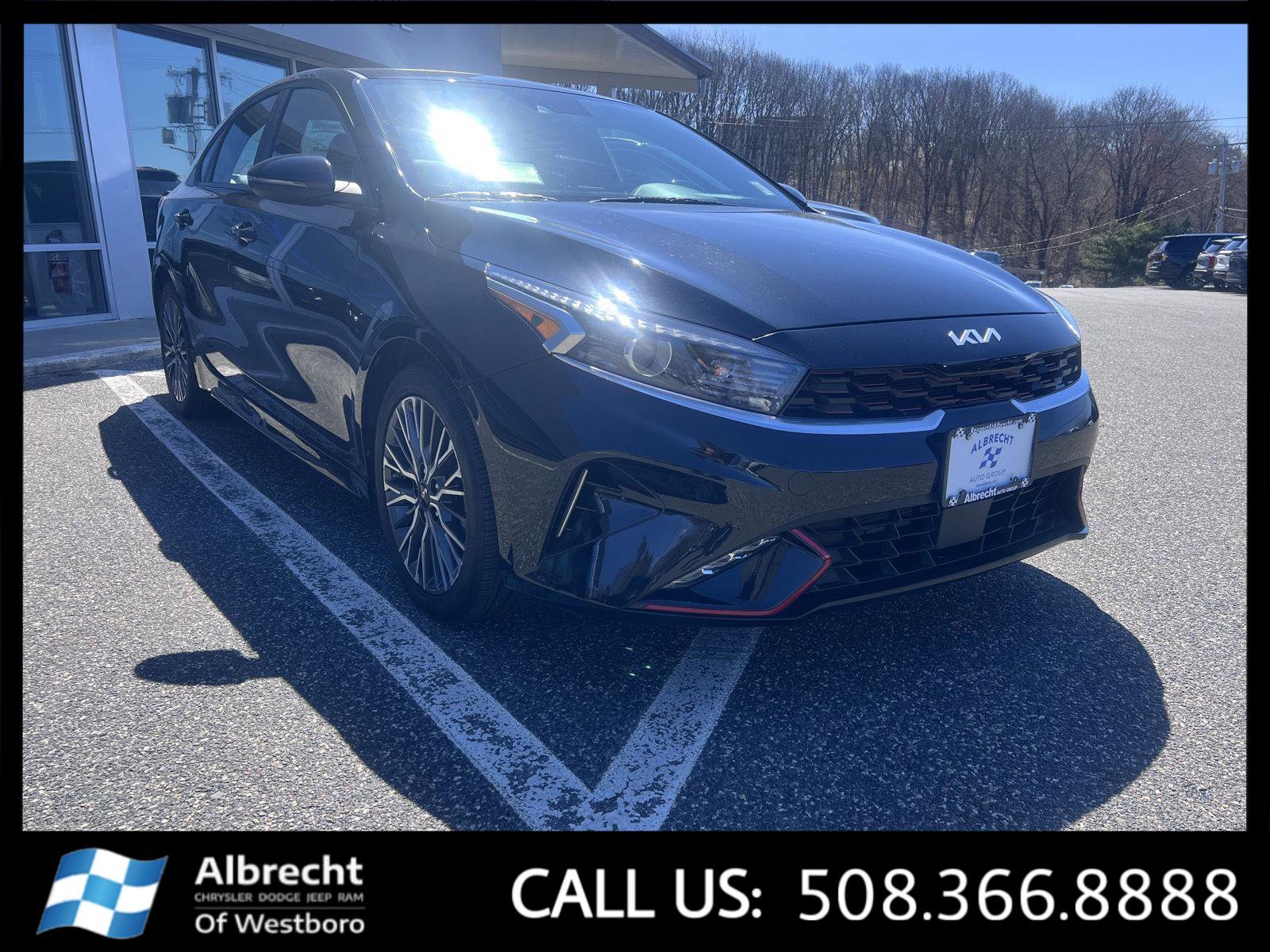 Used 2023 Kia Forte GT-Line w/ GT-Line Premium Package image 7