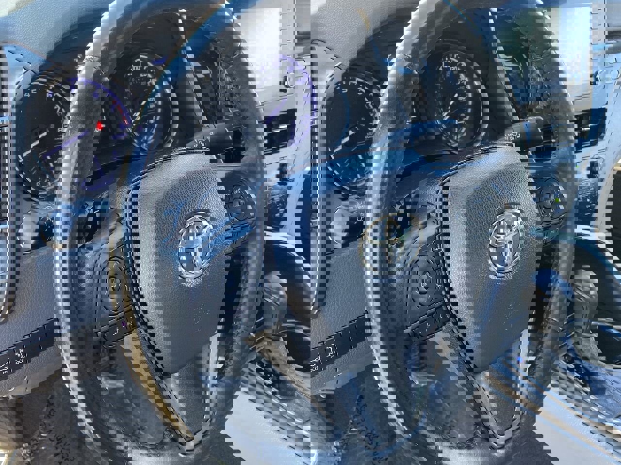 Used 2021 Toyota Camry SE w/ Carpet Mat Package (TMS) image 14