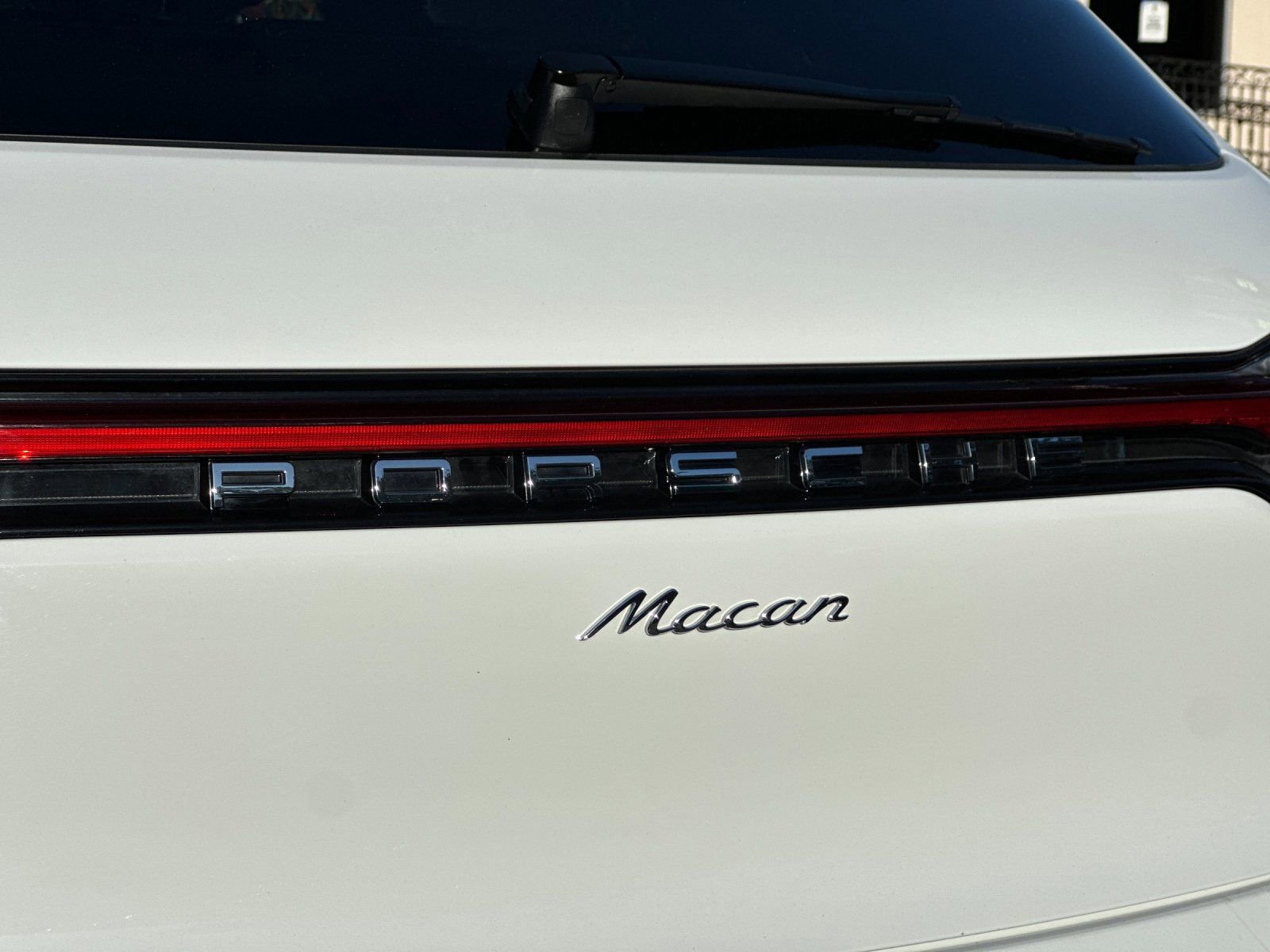 Used 2024 Porsche Macan image 33
