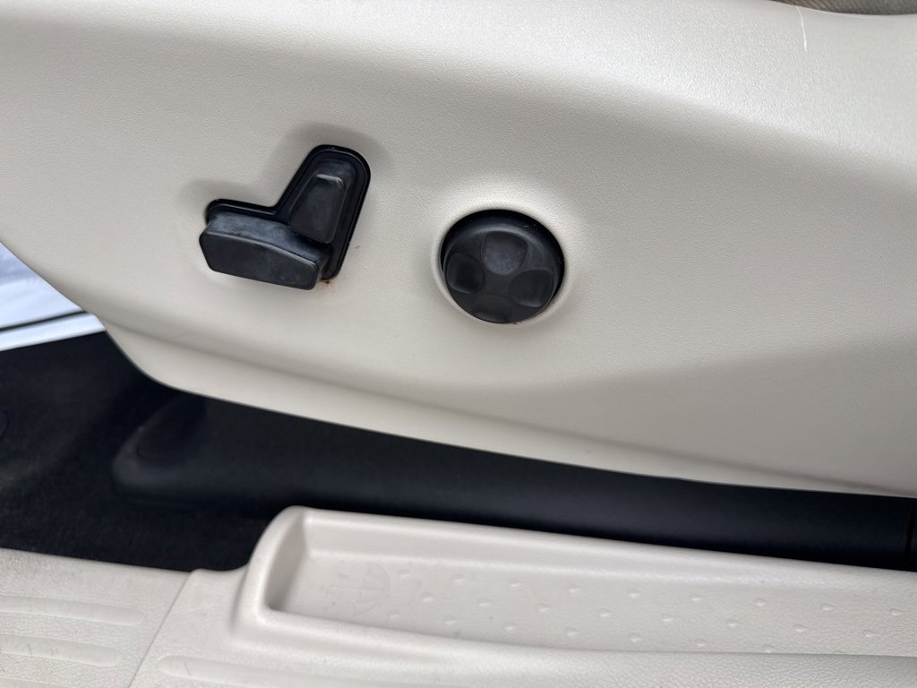 Used 2020 Chrysler Pacifica Limited image 23