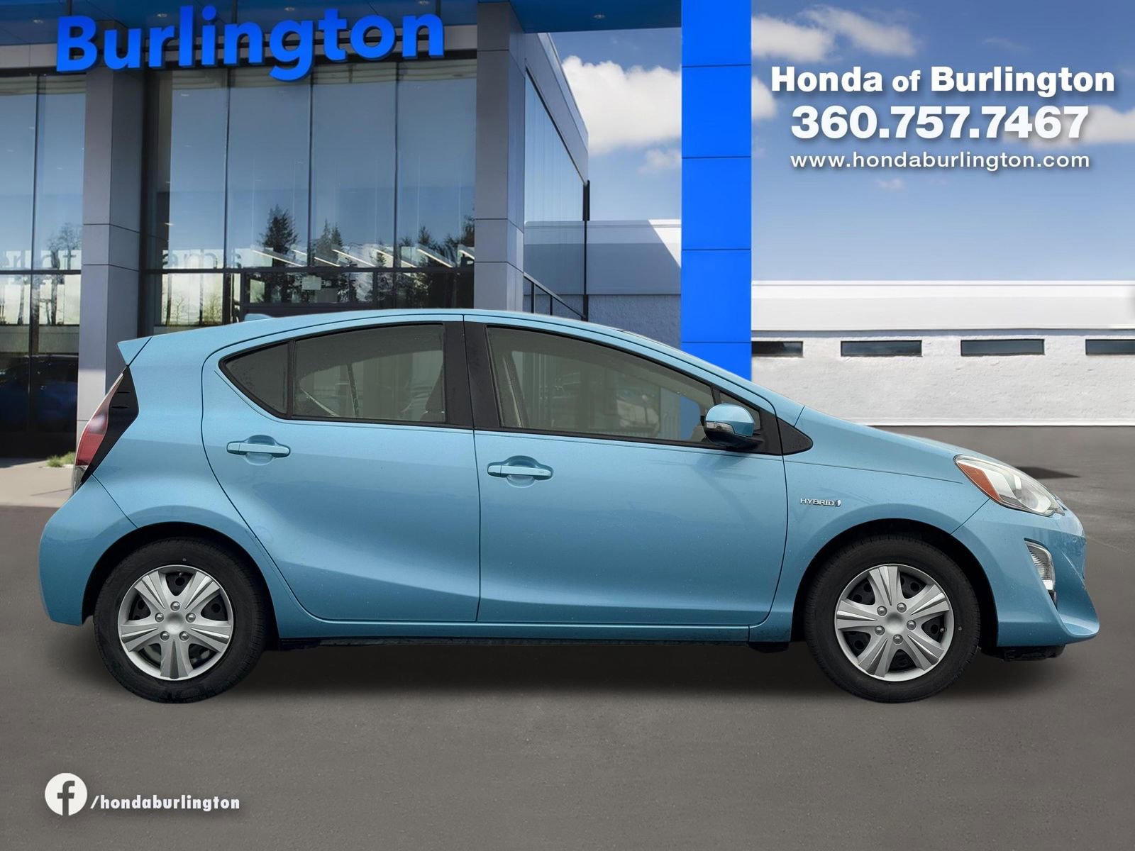 Used 2015 Toyota Prius C Three image 7