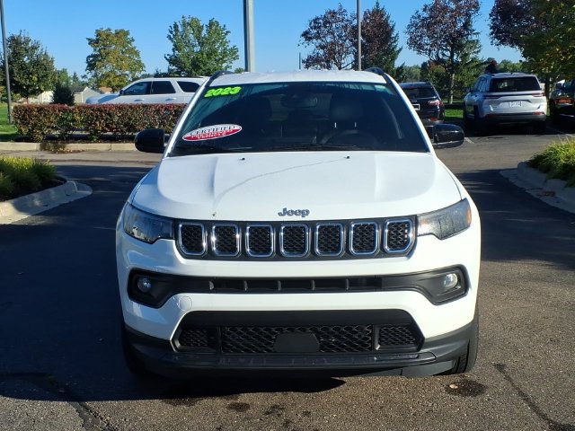 Certified 2023 Jeep Compass Latitude AWD/4WD image 2