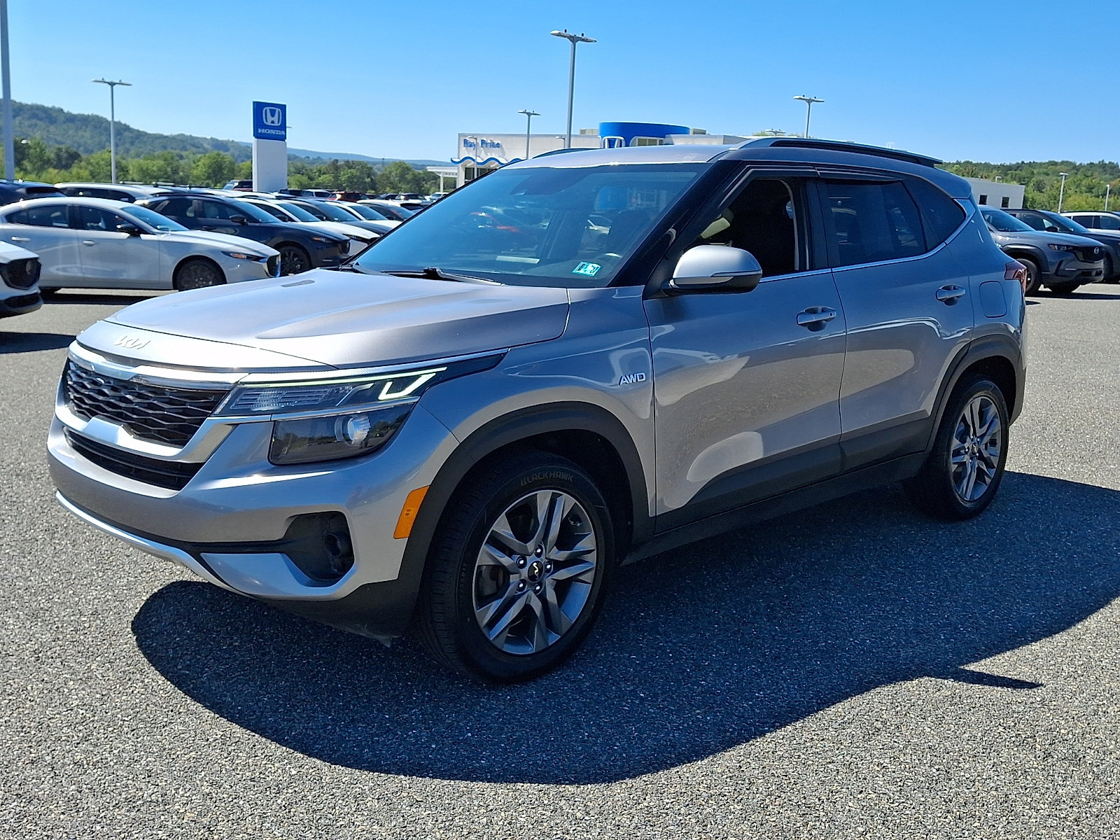 Used 2022 Kia Seltos S AWD/4WD image 4