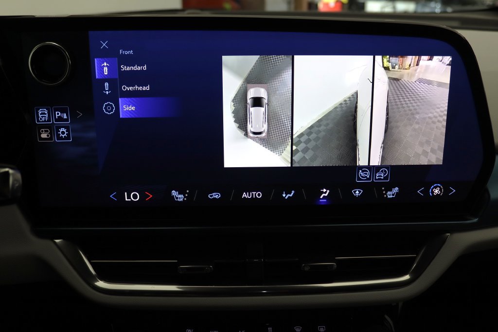 Certified 2025 Chevrolet Equinox EV LT FWD image 25