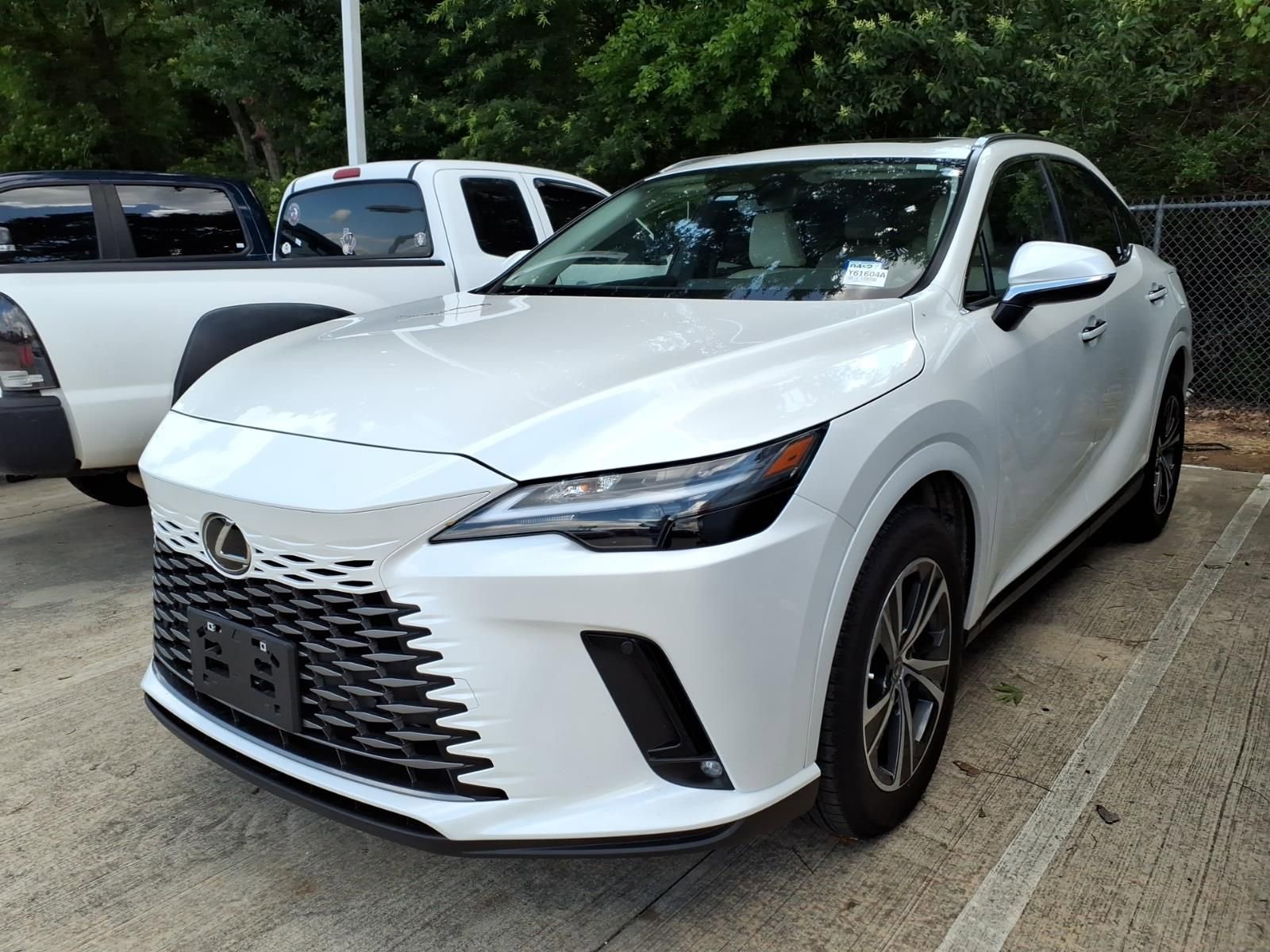 Used 2024 Lexus RX 350 Premium w/ Accessory Package (Z1) FWD image 4