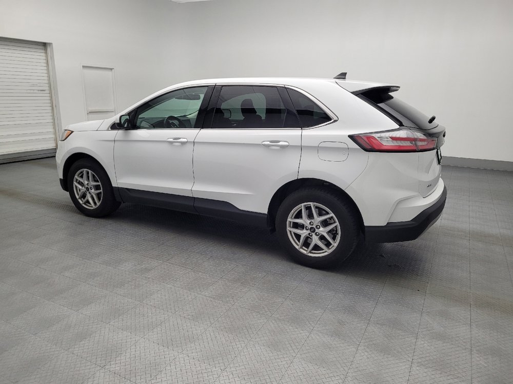 Used 2023 Ford Edge SEL image 3