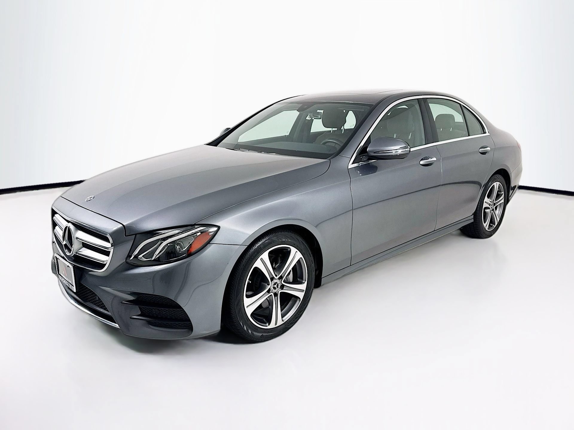 Used 2019 Mercedes-Benz E 300 image 3