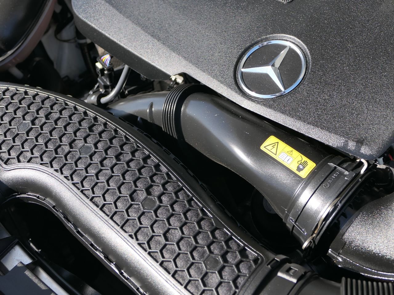 Used 2022 Mercedes-Benz GLC 300 4MATIC w/ Premium Package Lite image 30