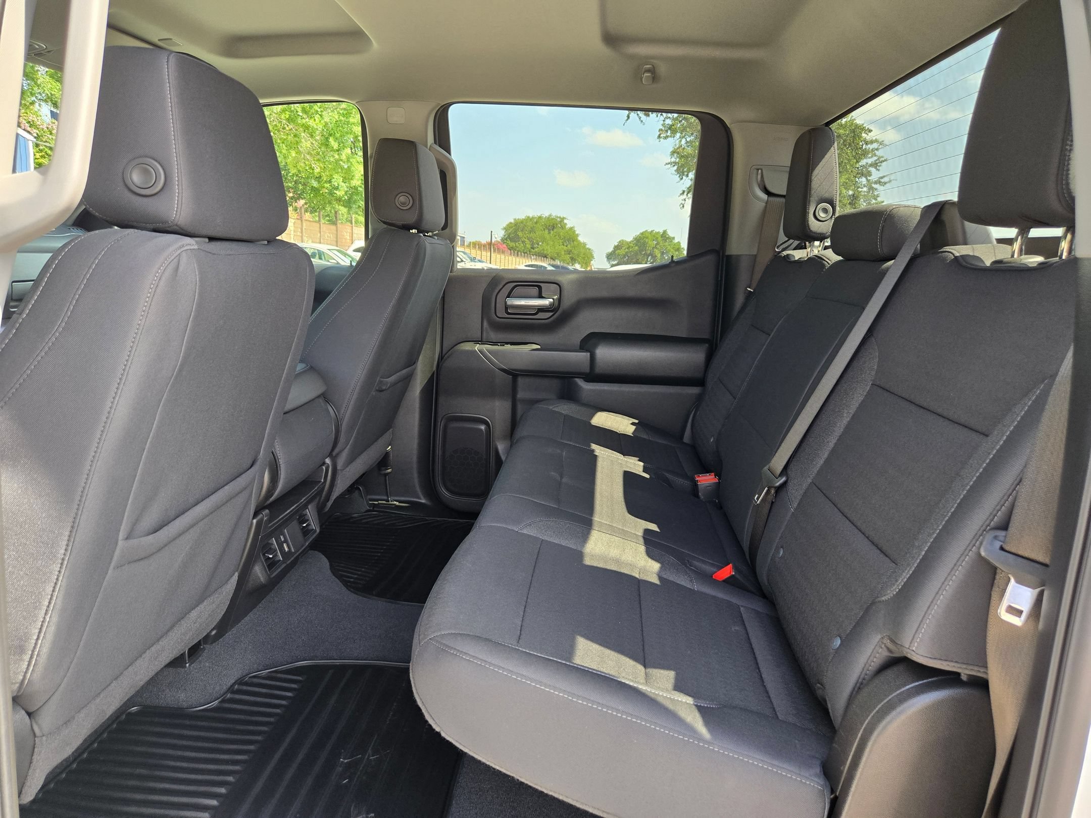 Used 2025 Chevrolet Silverado 1500 Custom Trail Boss AWD/4WD image 14