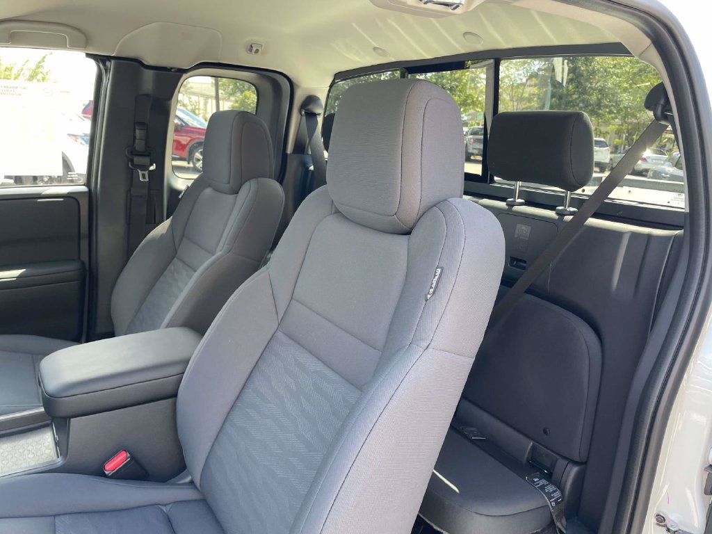 New 2027 Nissan Frontier S RWD image 8