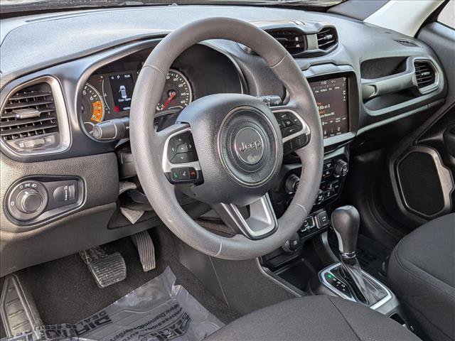 Used 2023 Jeep Renegade Latitude image 10