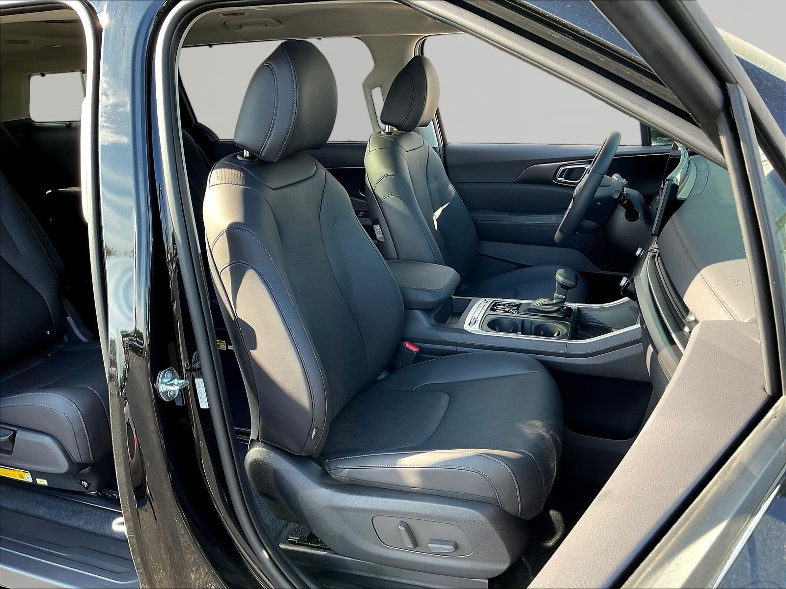 New 2027 Kia Carnival SX FWD image 19
