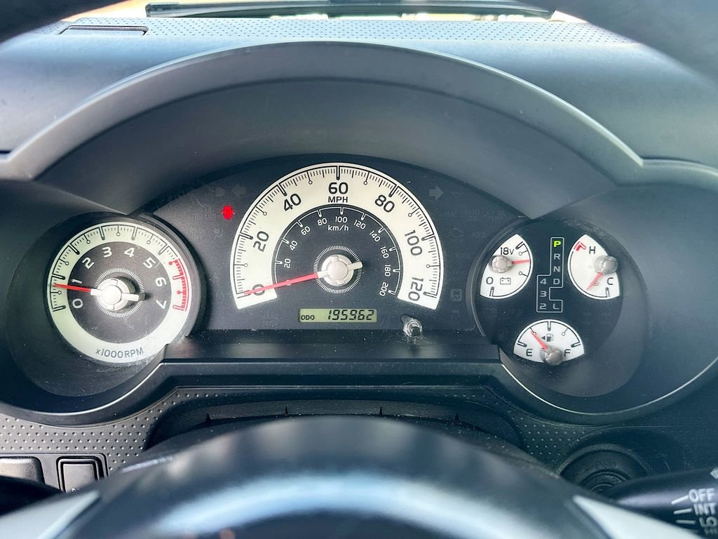 Used 2010 Toyota FJ Cruiser 4WD image 12