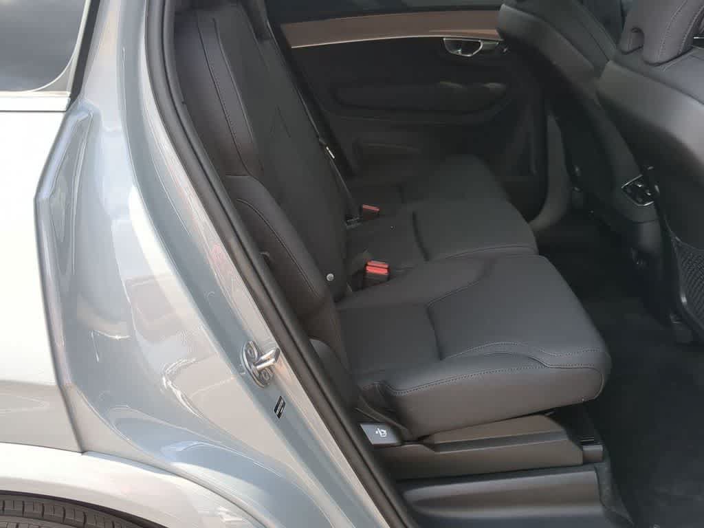 Used 2026 Volvo XC90 B5 Plus w/ Protection Package AWD/4WD image 19