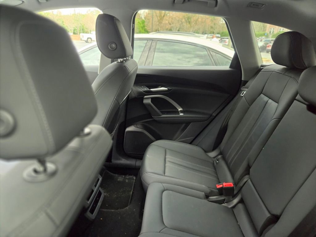 Certified 2025 Audi Q5 Premium w/ Convenience Package image 10