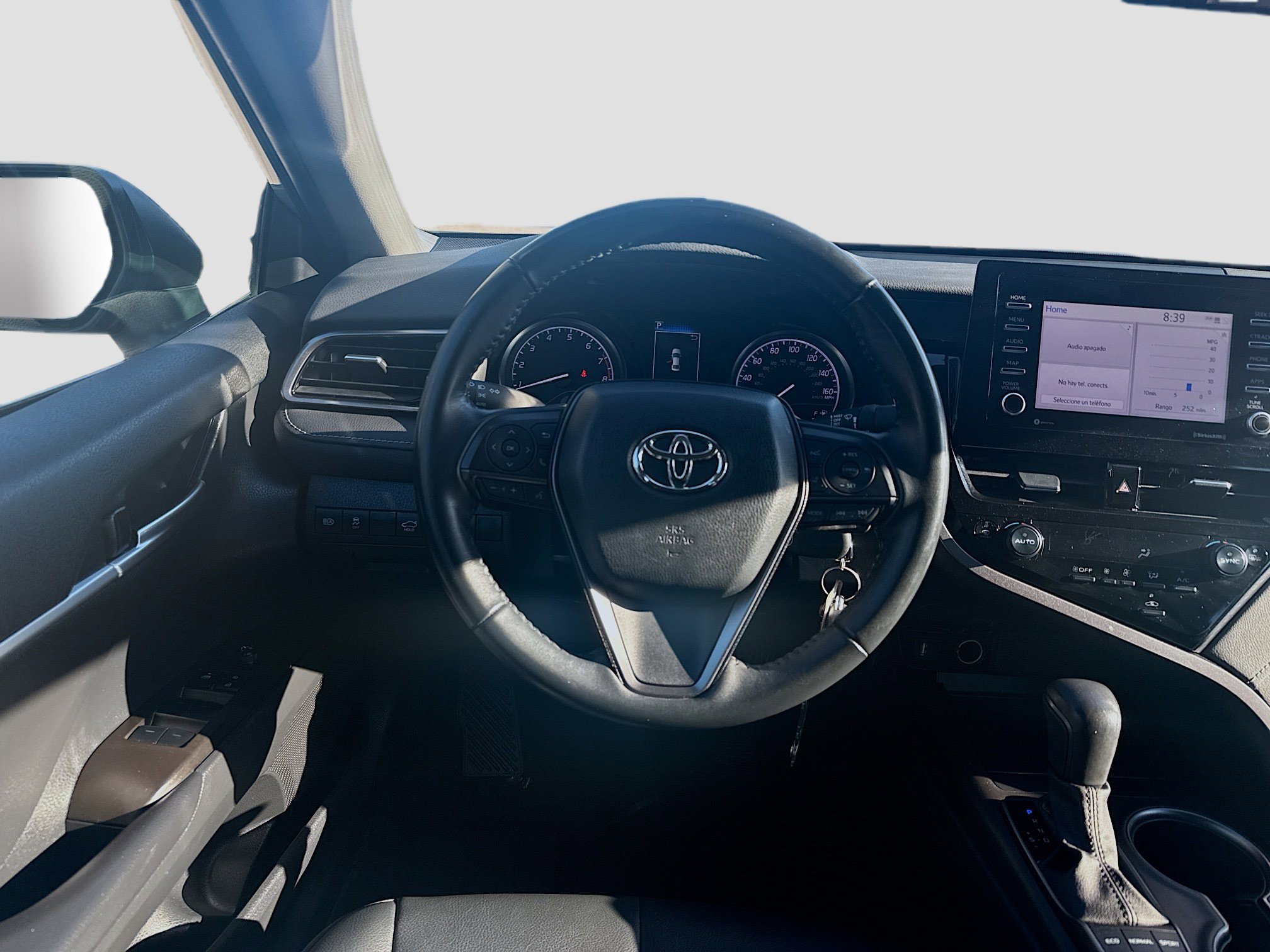 Used 2023 Toyota Camry SE image 18