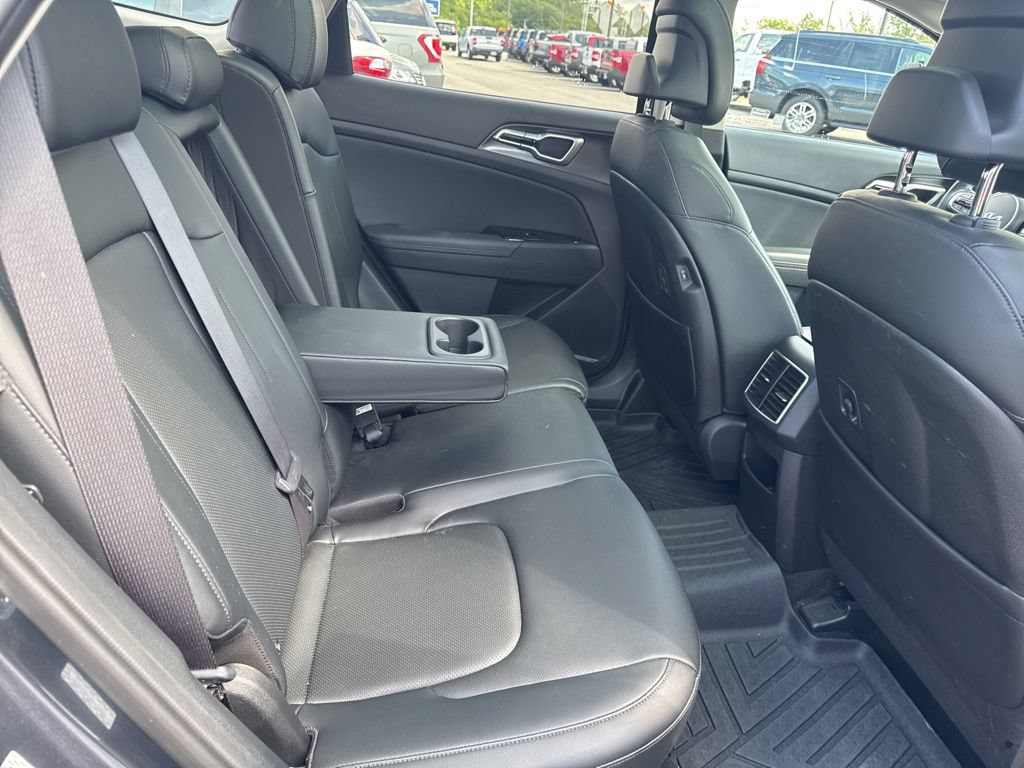 Used 2025 Kia Sportage EX w/ Premium Package FWD image 37