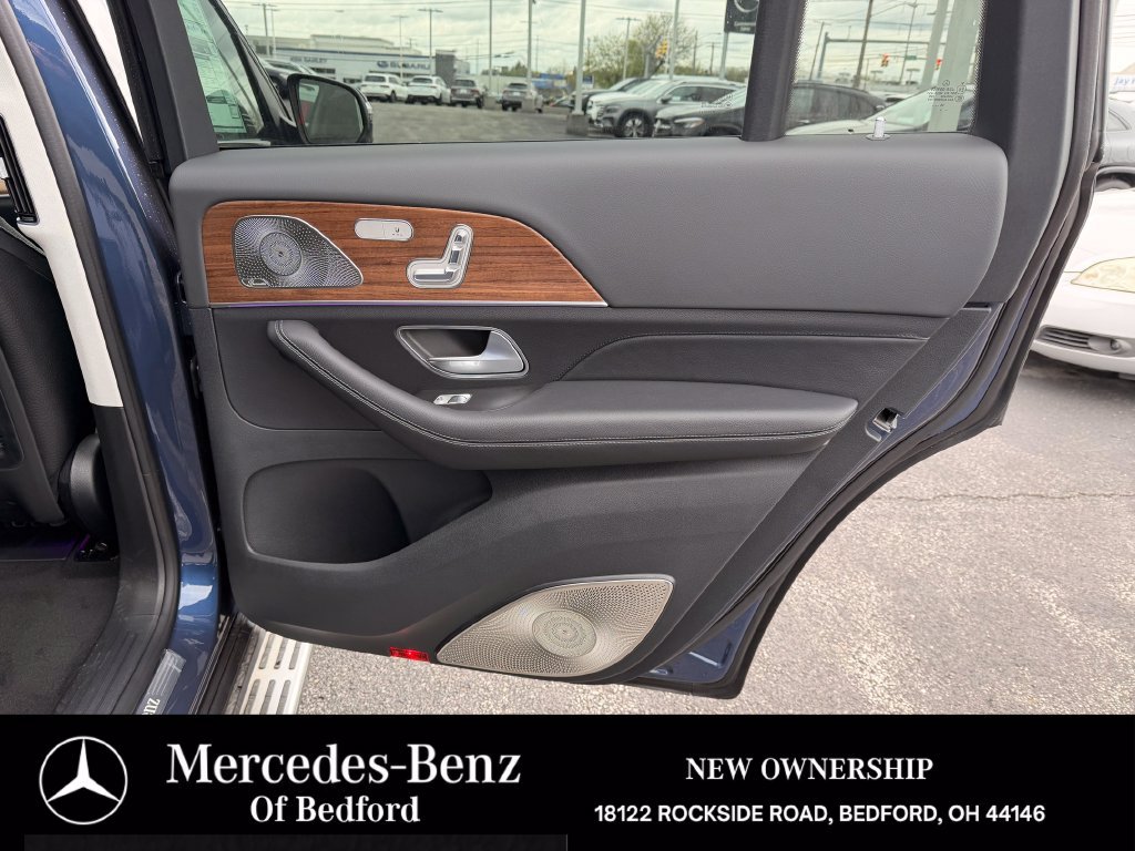 Used 2026 Mercedes-Benz GLS 450 4MATIC image 31