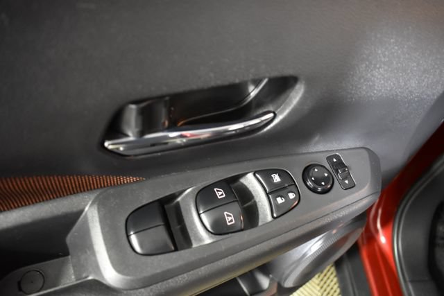 Used 2022 Nissan Kicks SR FWD image 8