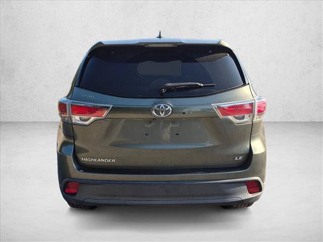 Used 2015 Toyota Highlander Plus FWD image 6