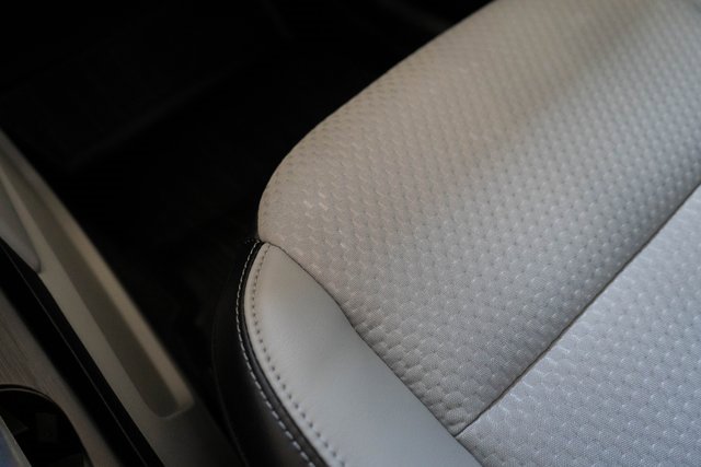 Used 2023 Ford Escape SE image 26