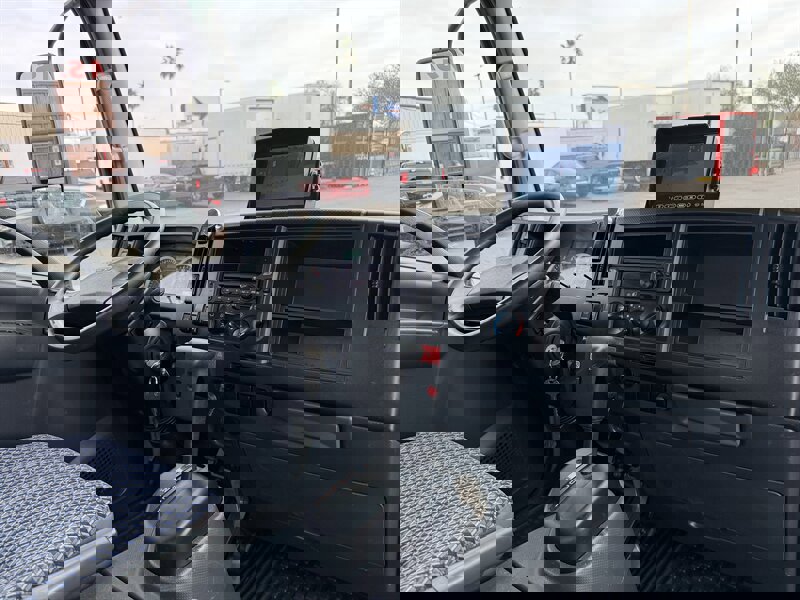 Used 2023 Isuzu NPR image 18