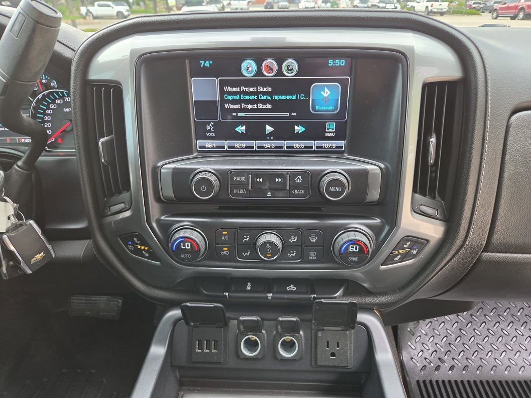 Used 2015 Chevrolet Silverado 1500 LTZ AWD/4WD image 25
