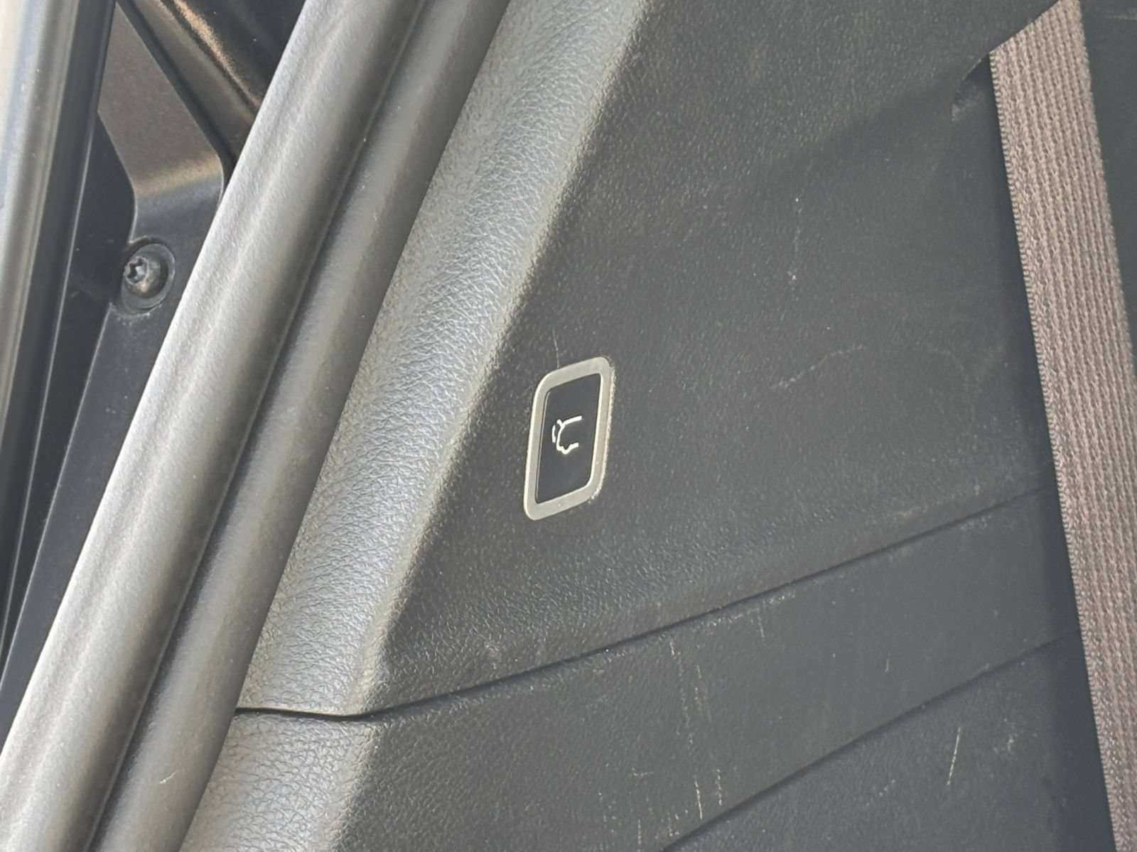 Used 2025 Chrysler Pacifica Limited FWD image 22