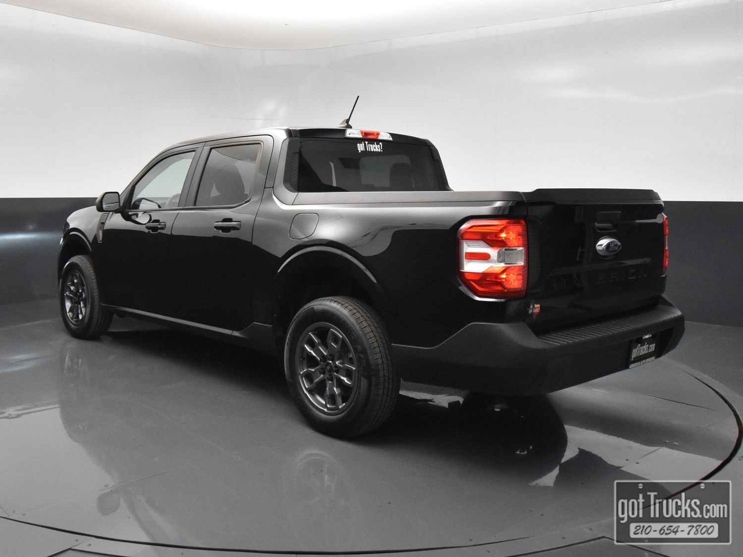 Used 2024 Ford Maverick XL FWD image 5