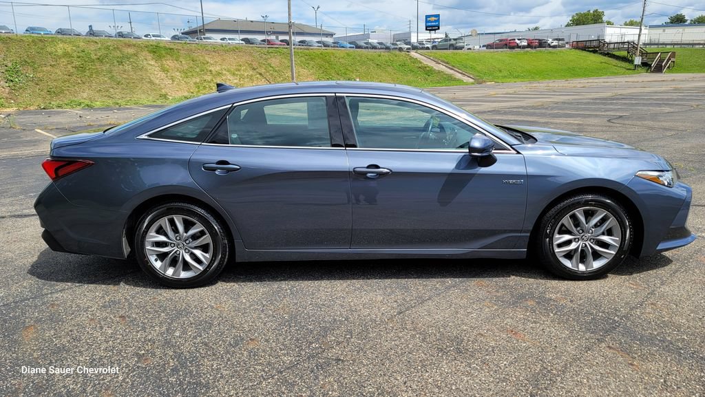 Used 2020 Toyota Avalon XLE w/ Moonroof Package FWD image 14
