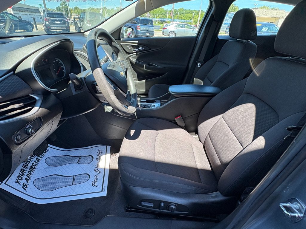 Used 2023 Chevrolet Malibu LS w/ Driver Confidence Package FWD image 8