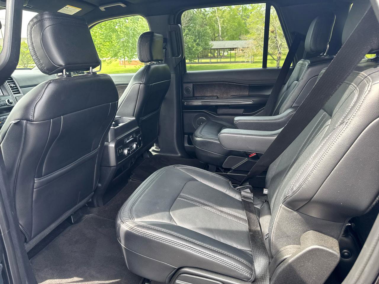 Used 2019 Ford Expedition Limited image 14