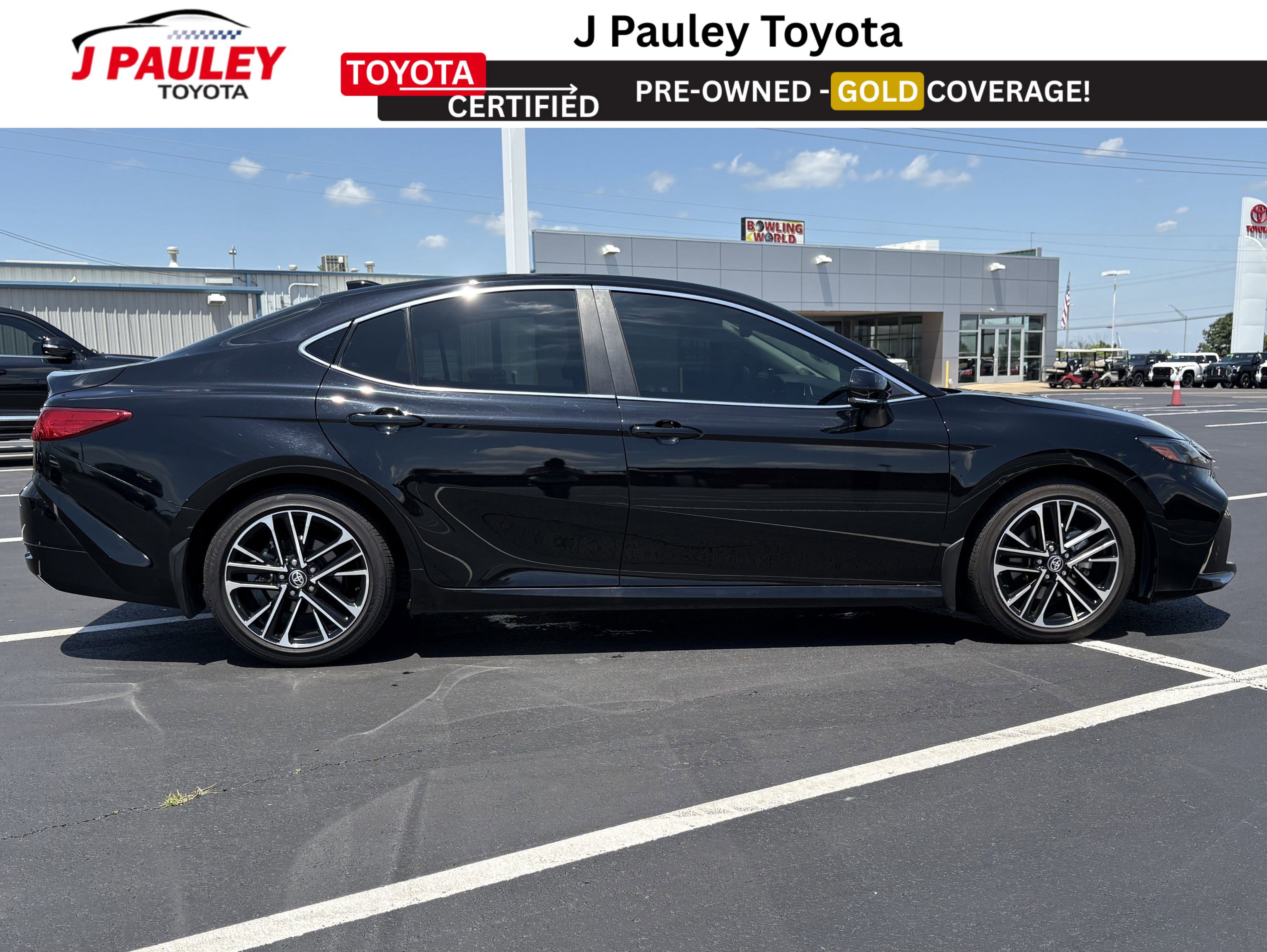 Used 2025 Toyota Camry XLE w/ Premium Package FWD image 4