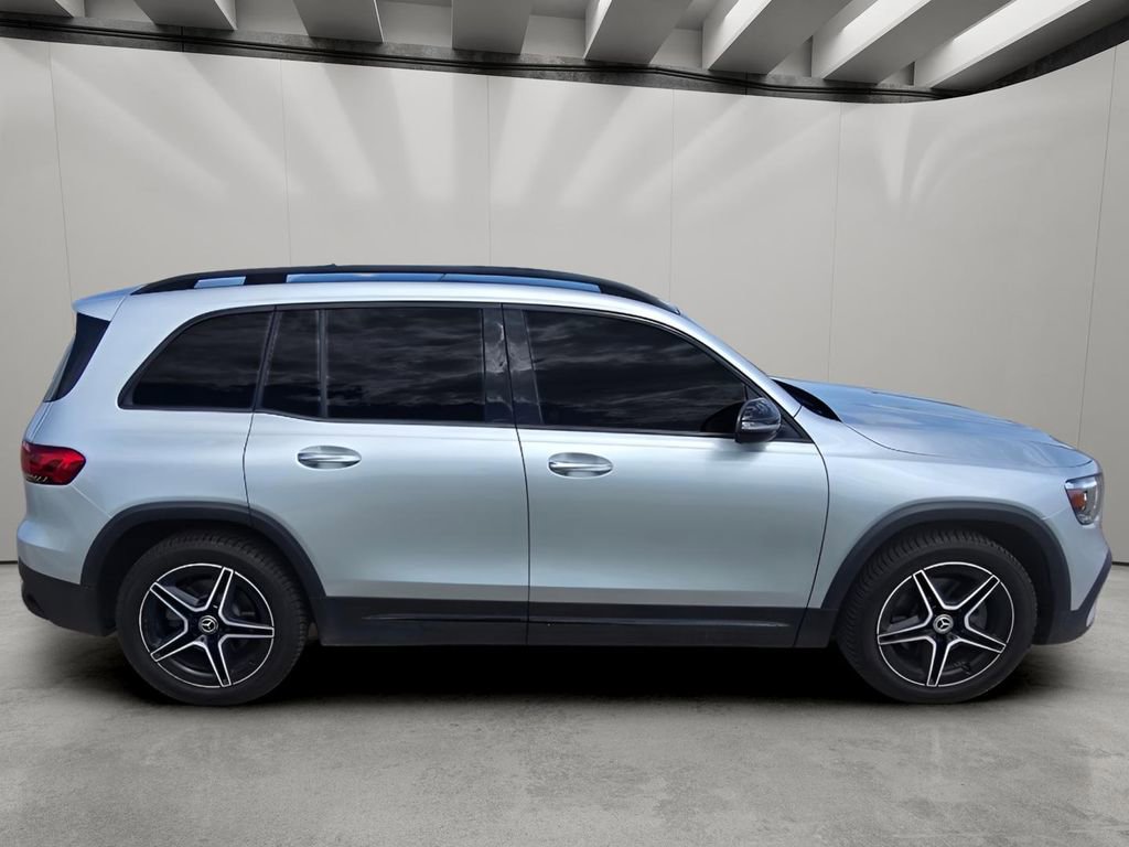 Used 2022 Mercedes-Benz GLB 250 4MATIC image 6