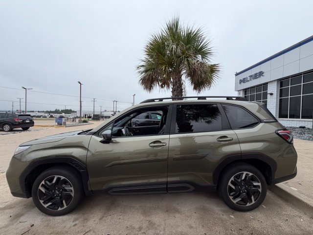 Used 2025 Subaru Forester Limited AWD/4WD image 5