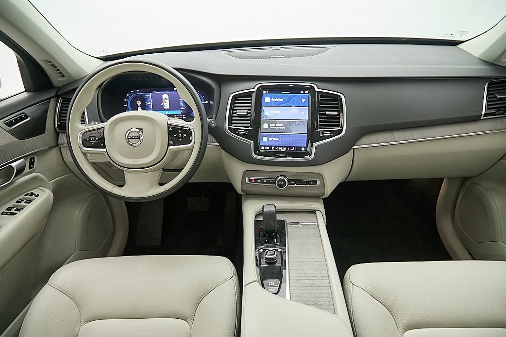 Used 2023 Volvo XC90 T8 Plus w/ Protection Package Premier AWD/4WD image 24
