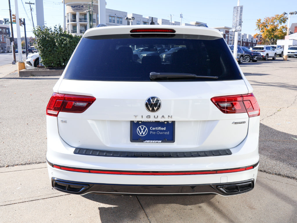 Used 2024 Volkswagen Tiguan SE R-Line AWD/4WD image 4