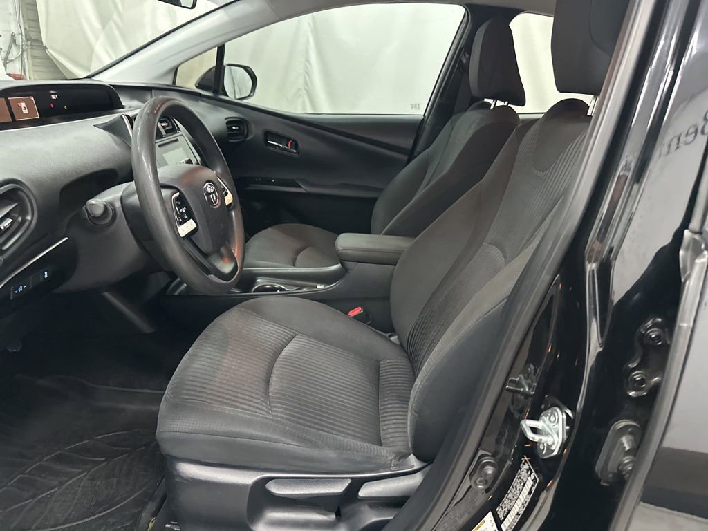 Used 2016 Toyota Prius Two w/ Preferred Accessory Package FWD image 16