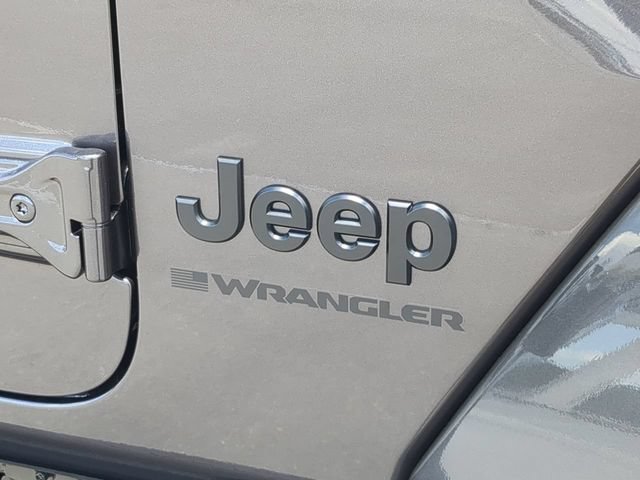 New 2026 Jeep Wrangler Unlimited Sahara AWD/4WD image 13