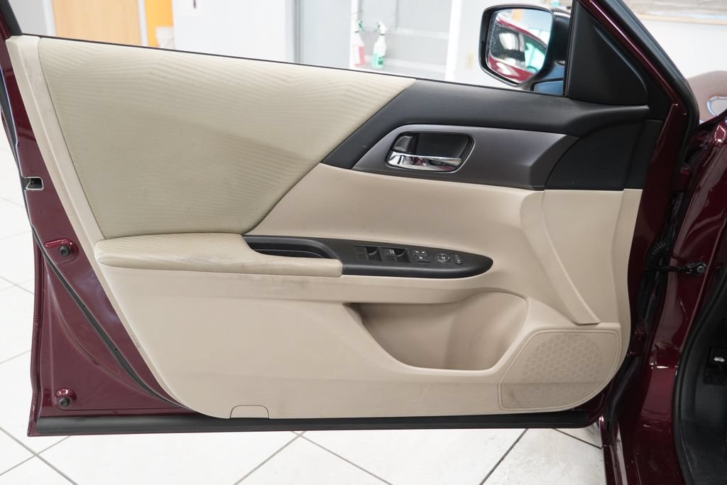 Used 2014 Honda Accord LX image 16