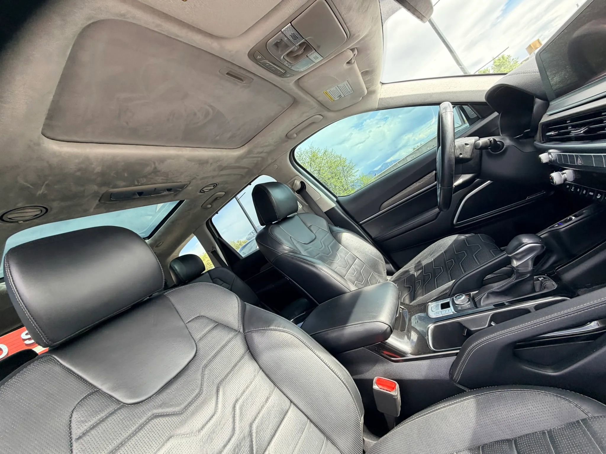 Used 2022 Kia Telluride SX w/ SX Prestige Package image 26