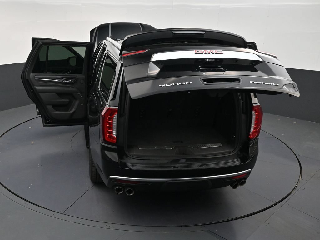 Used 2021 GMC Yukon Denali w/ Denali Ultimate Package AWD/4WD image 32