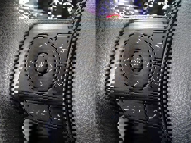 Used 2019 Toyota RAV4 LE FWD image 6