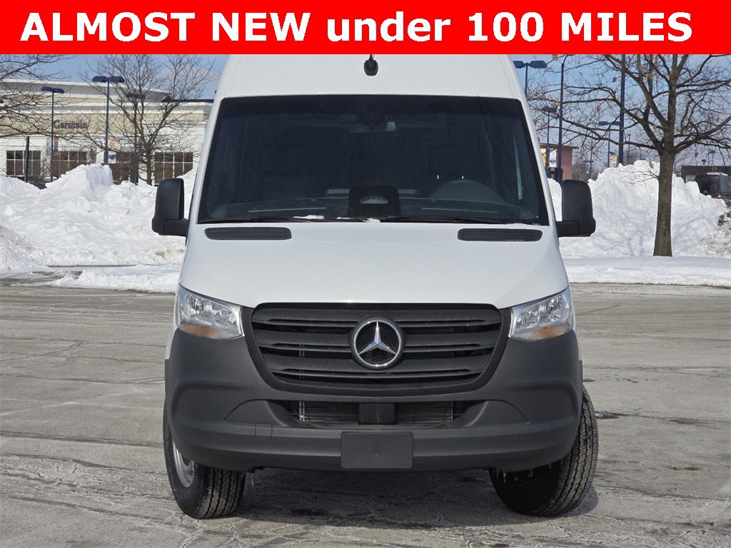 Used 2025 Mercedes-Benz Sprinter 2500 image 8