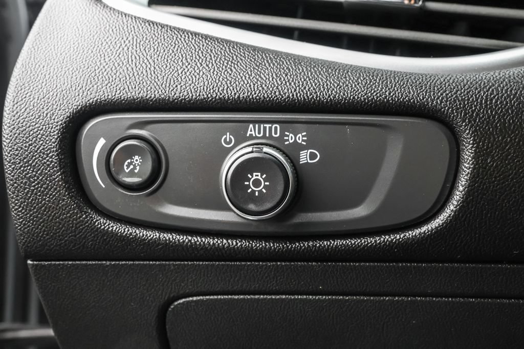 Used 2023 Chevrolet Malibu LT FWD image 18