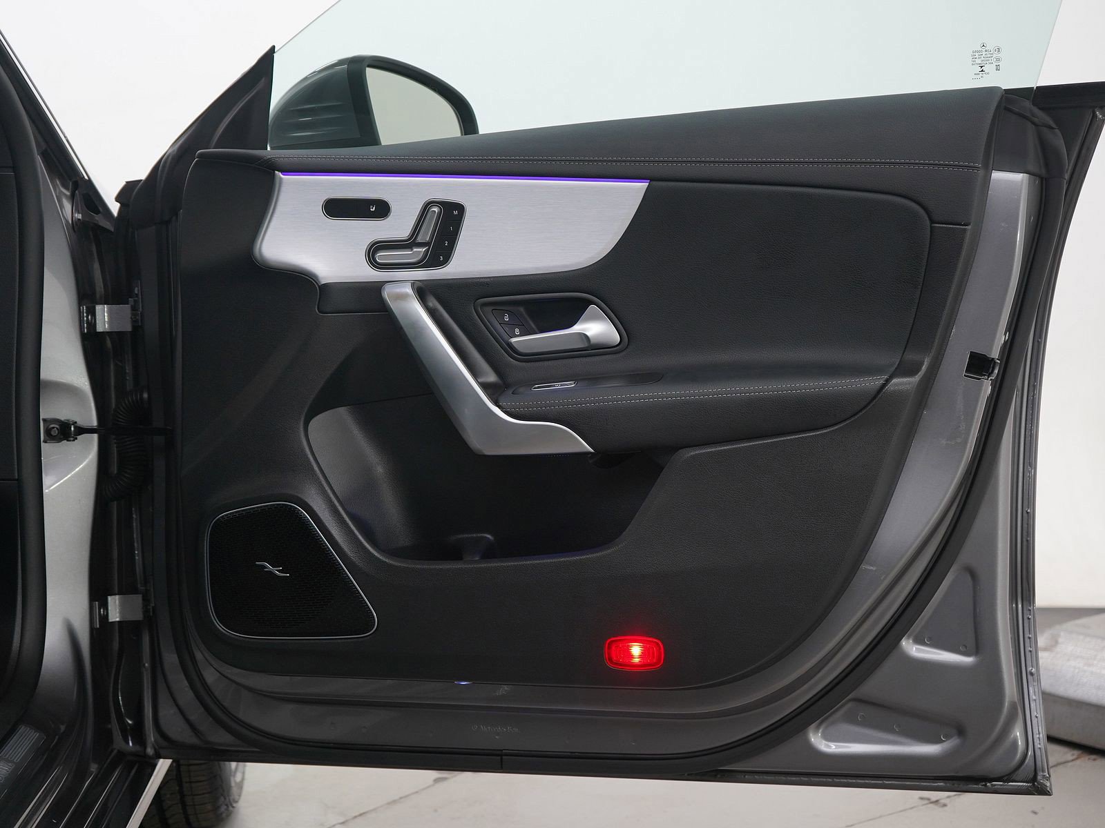 Used 2021 Mercedes-Benz CLA 250 4MATIC image 9