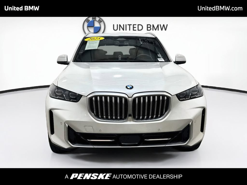 Certified 2025 BMW X5 xDrive40i w/ Premium Package AWD/4WD image 2