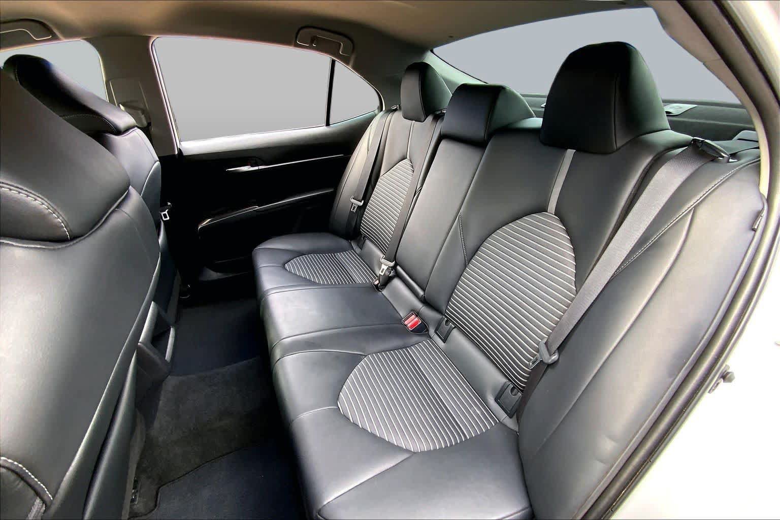 Used 2023 Toyota Camry SE FWD image 21