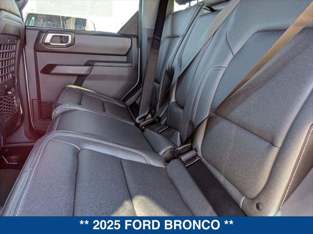New 2025 Ford Bronco Badlands AWD/4WD image 17